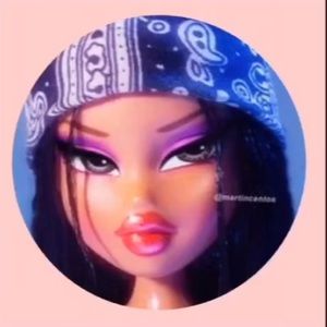 Meet your Posher, Daniela